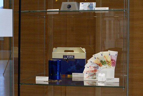 The euro (€) turns 20 2