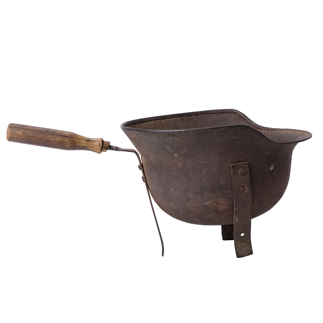 german helmet bed warmer