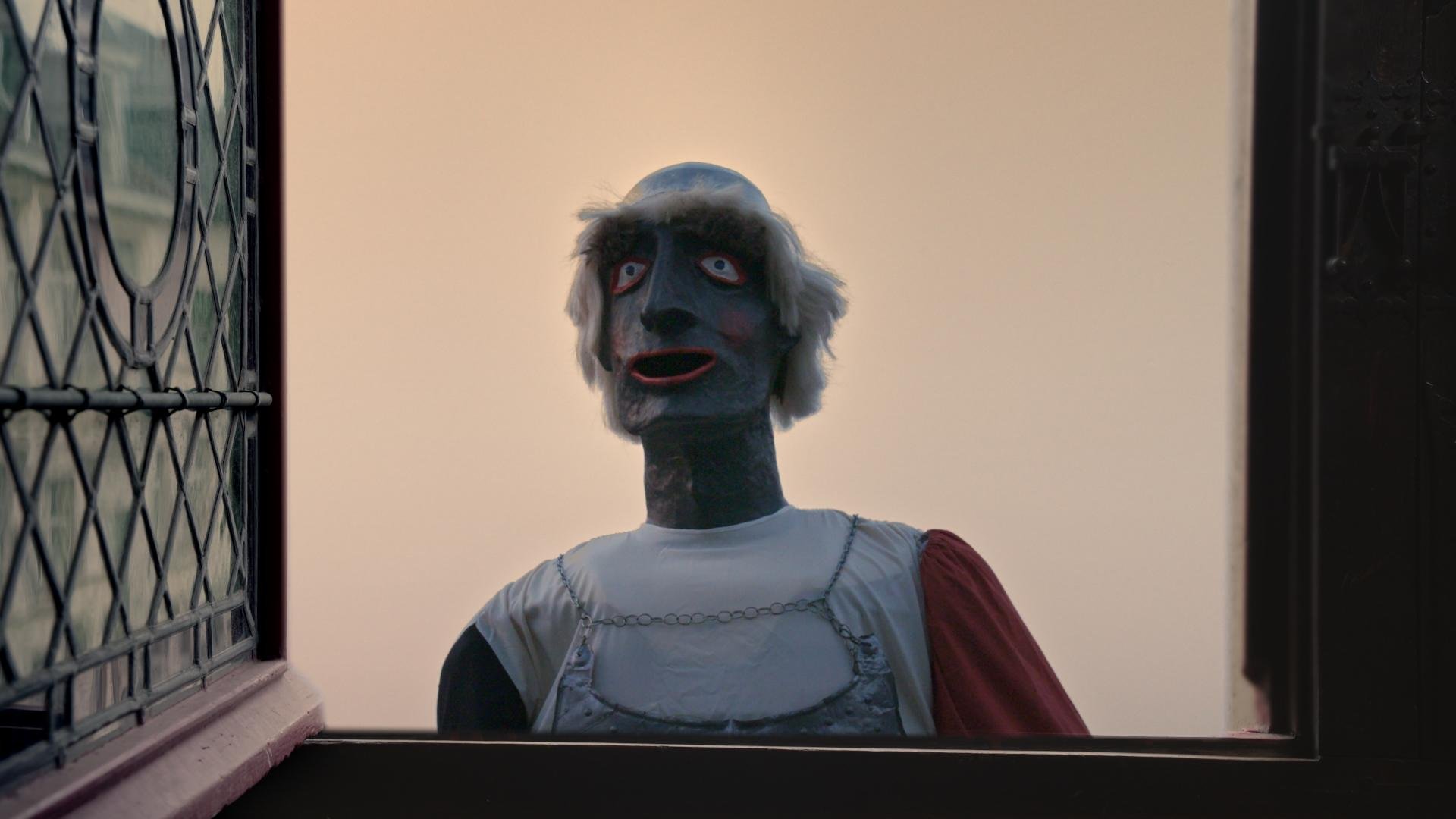  Grote monsterpop in straatparade