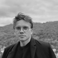 Headshot Alexandre Lauverjat in black and white