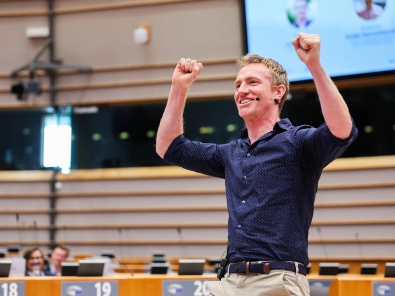 Man giving lecture in EP hemicycle