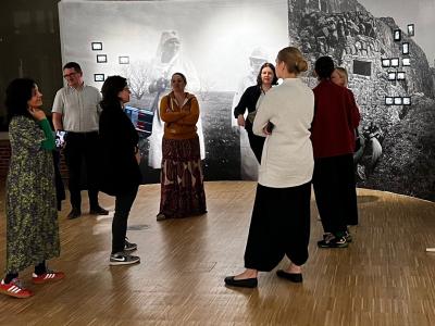 Slow group tour in exhibition