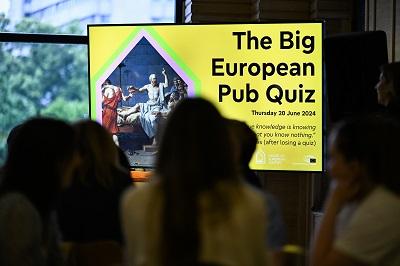TV screen with quiz sign