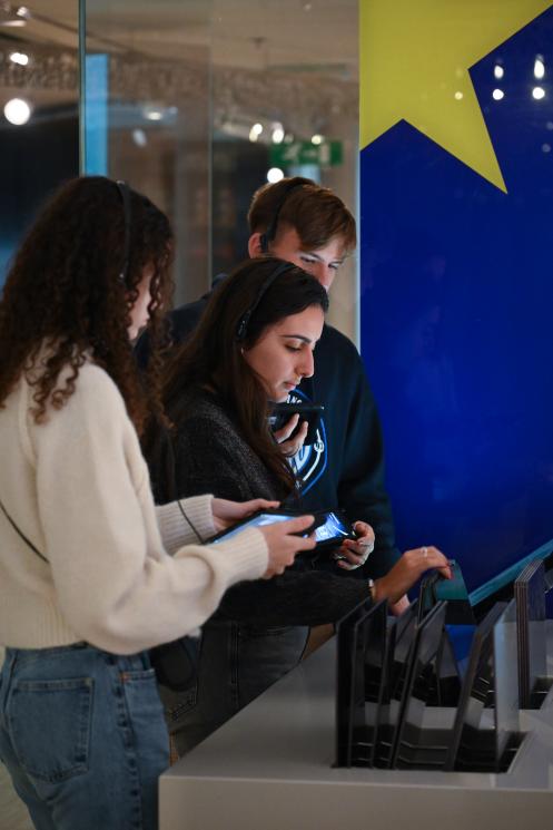 Roundtable “Authoritarian Trends and Parliamentary Democracy in Europe”