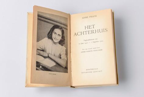 Inside front cover diary image Anne Frank